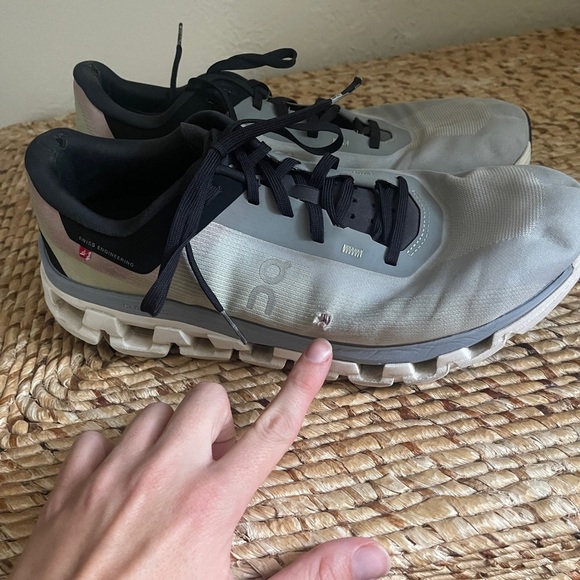 On cloud cloudflow athletic shoes men’s size 9 woman’s size 10 - Picture 6 of 8